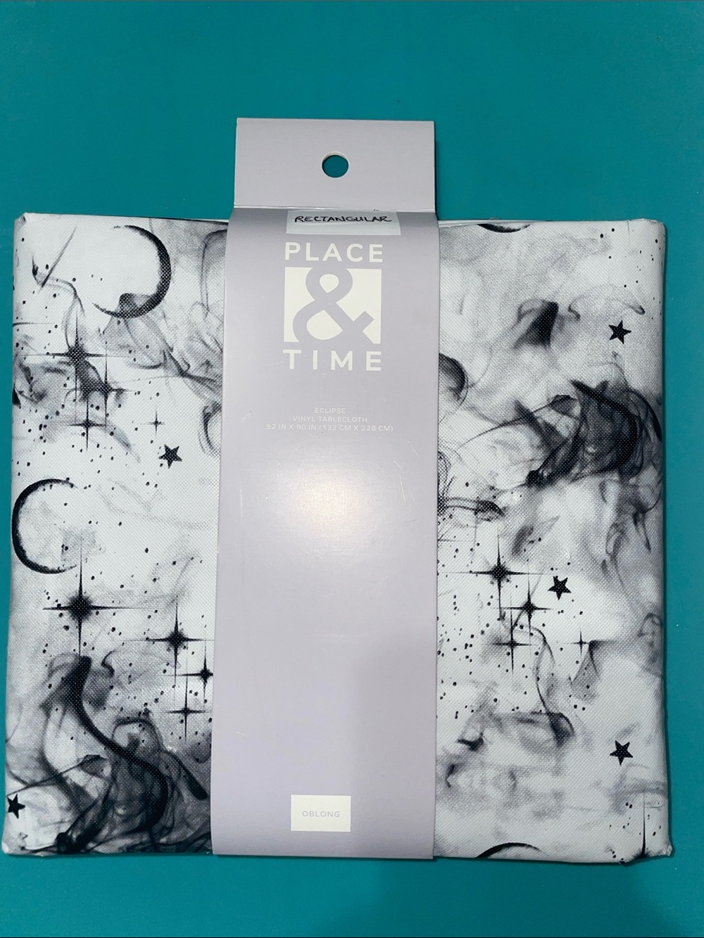 Place & Time “eclipse” 52” x 90” vinyl tablecloth with light flannel backing-NWT